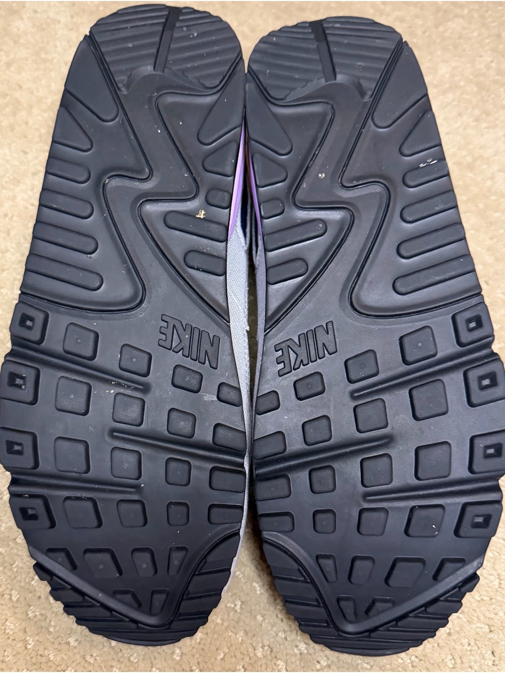 Nike Air Max 90 Women’s Lavender, Gray & Black Shoes - Picture 4 of 5
